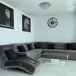 Luxury With Sea View Apartment
