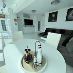Apartment Luxury With Sea View *
