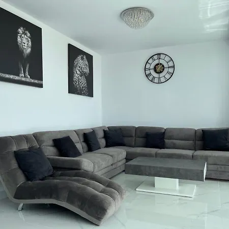 Luxury With Sea View Apartment